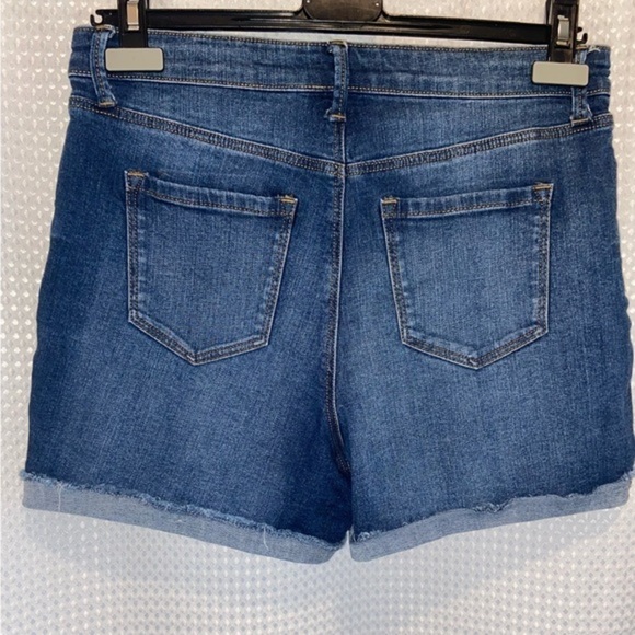 Women’s Reitmans high waisted roll up distressed stretchy Jean Shorts size 29 - Picture 3 of 10